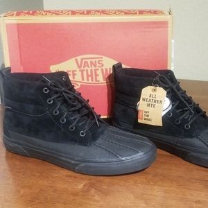 11 1/2 Van's MTE  "off the wall" ALL WEATHER